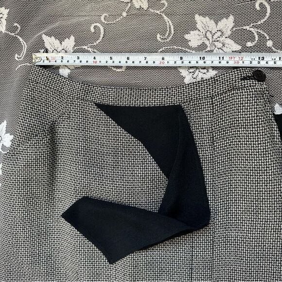 Vintage Gianfranco Ferre Wool Blend Black and White Skirt with Sash Belt - Picture 13 of 16